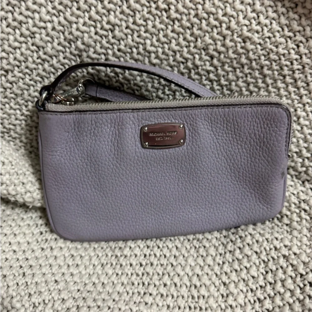 Michael Kors Lavender Wristlet‎